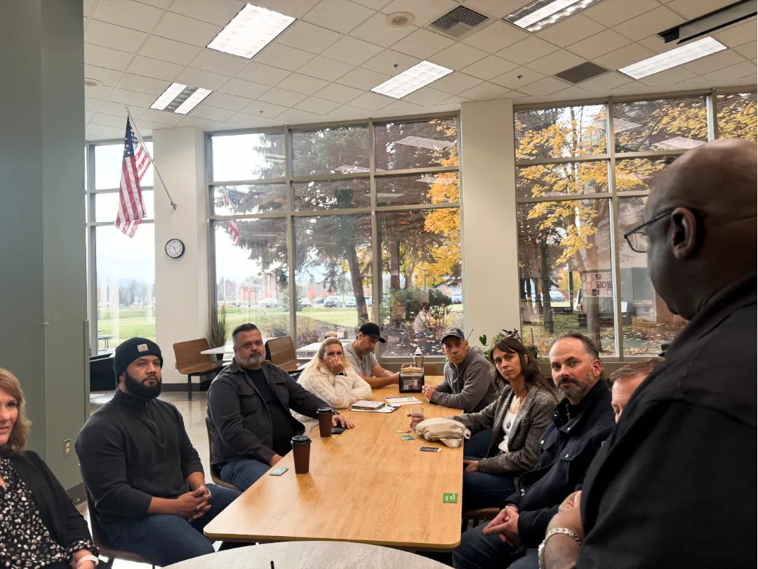 Meeting photo 5